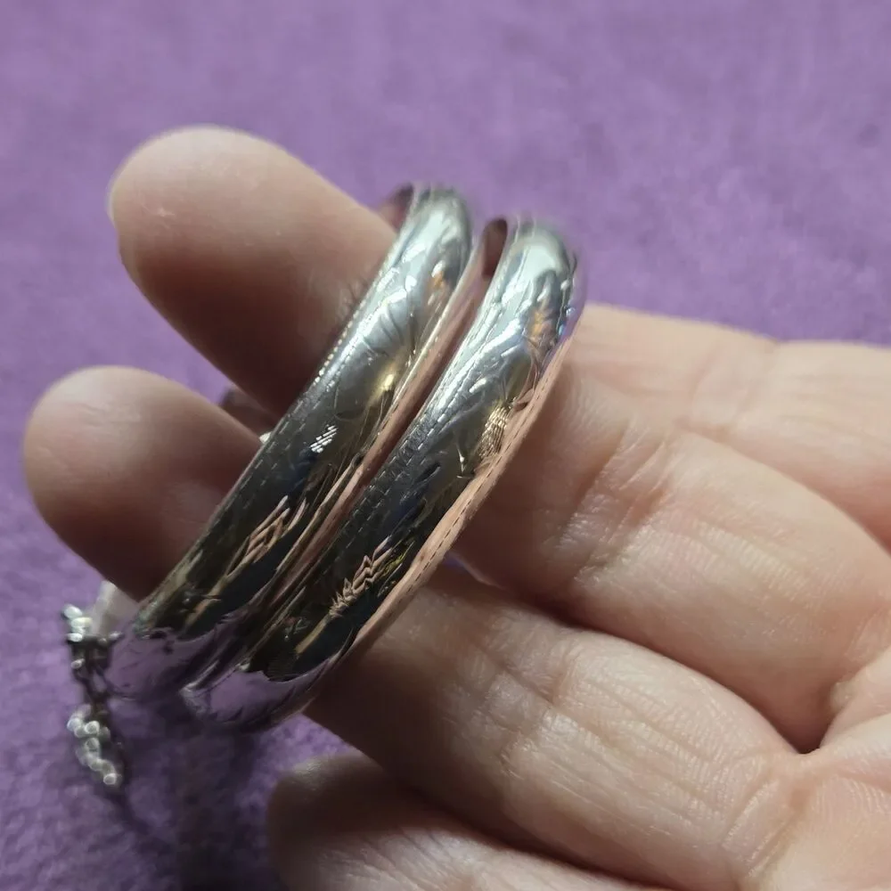 Sterling Silver Vintage Baby Hinged Bangle Bracelet Set Lovely Etched Design